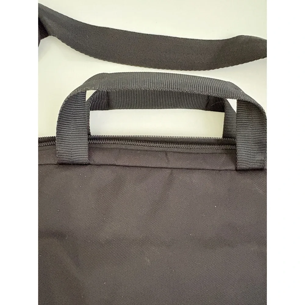 Case Logic Black Laptop Messenger Bag Briefcase Shoulder Strap Padded Mens